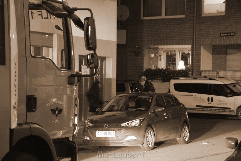 Feuer Papp Presscontainer Koeln Hoehenberg Bochumerstr P033.JPG - Miklos Laubert